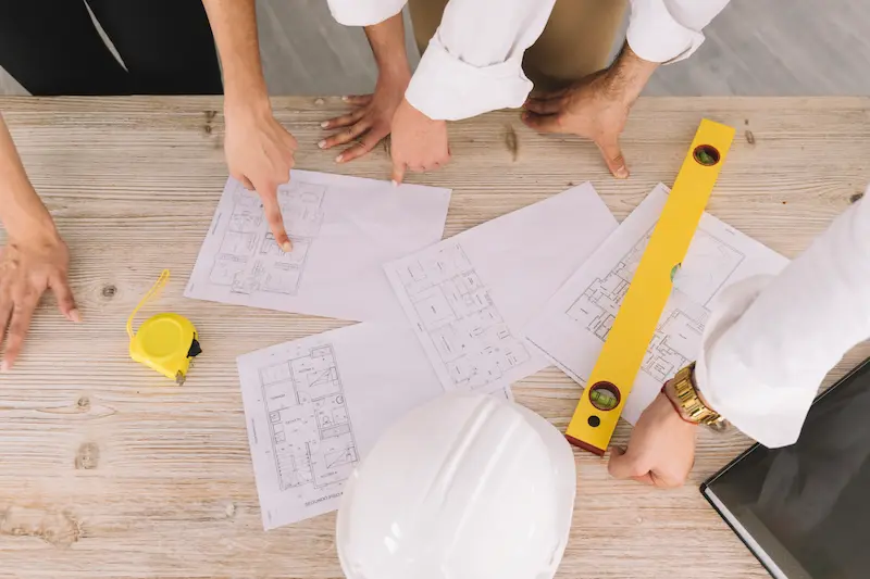 Bauleiter vs Generalunternehmer: Was in Luxemburg wählen?